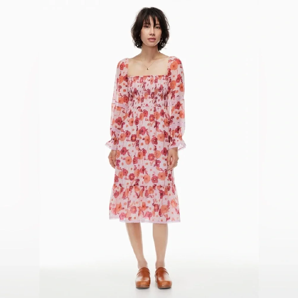 New Aritzia Wilfred Grace Smocked square-neck midi dress - Picture 11 of 13